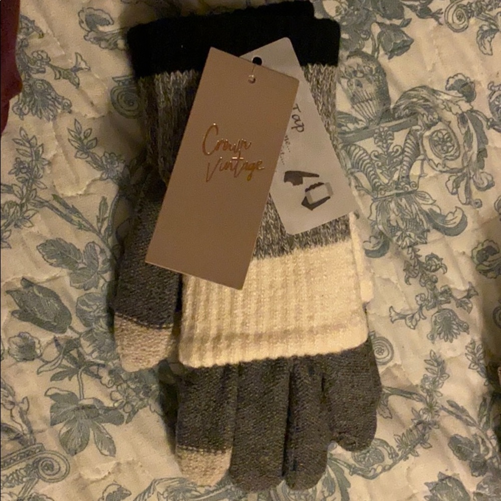 Crown vintage gloves